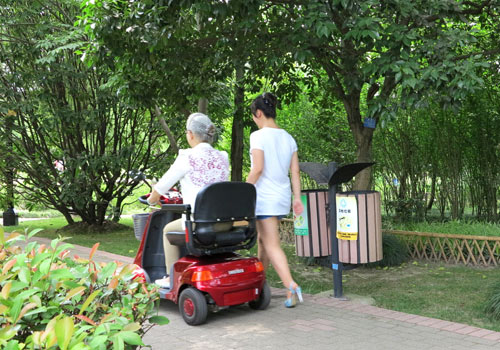老年代步车市场应该从农村开始推广